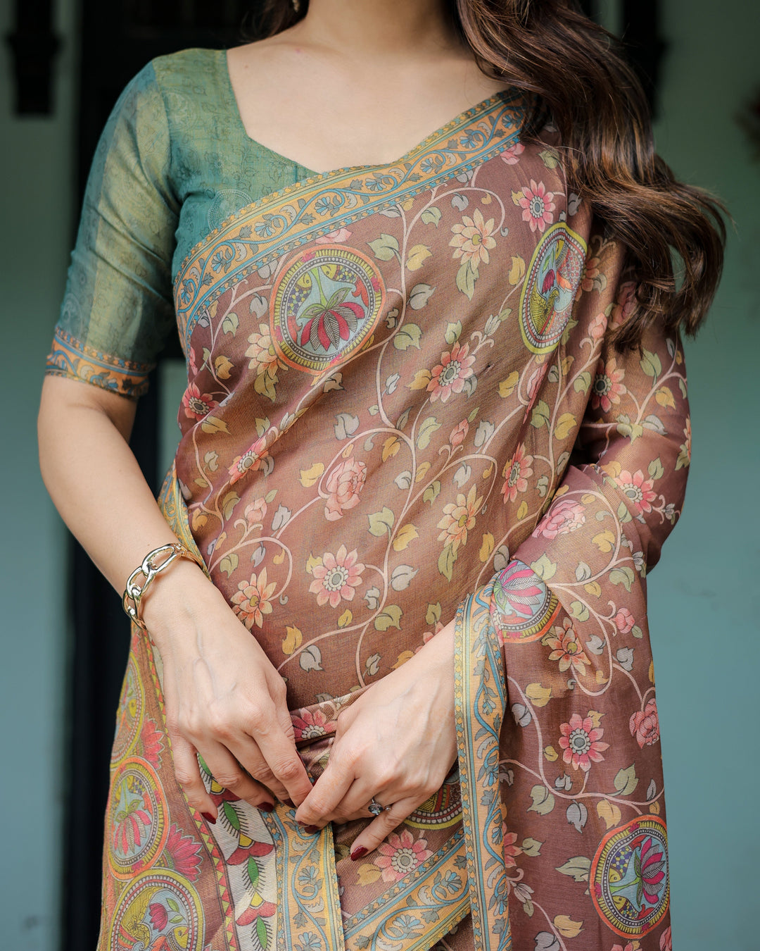 Rust Red Handloom Cotton Saree with Madhubani Fish Art & Floral Motifs – Contrast Blouse