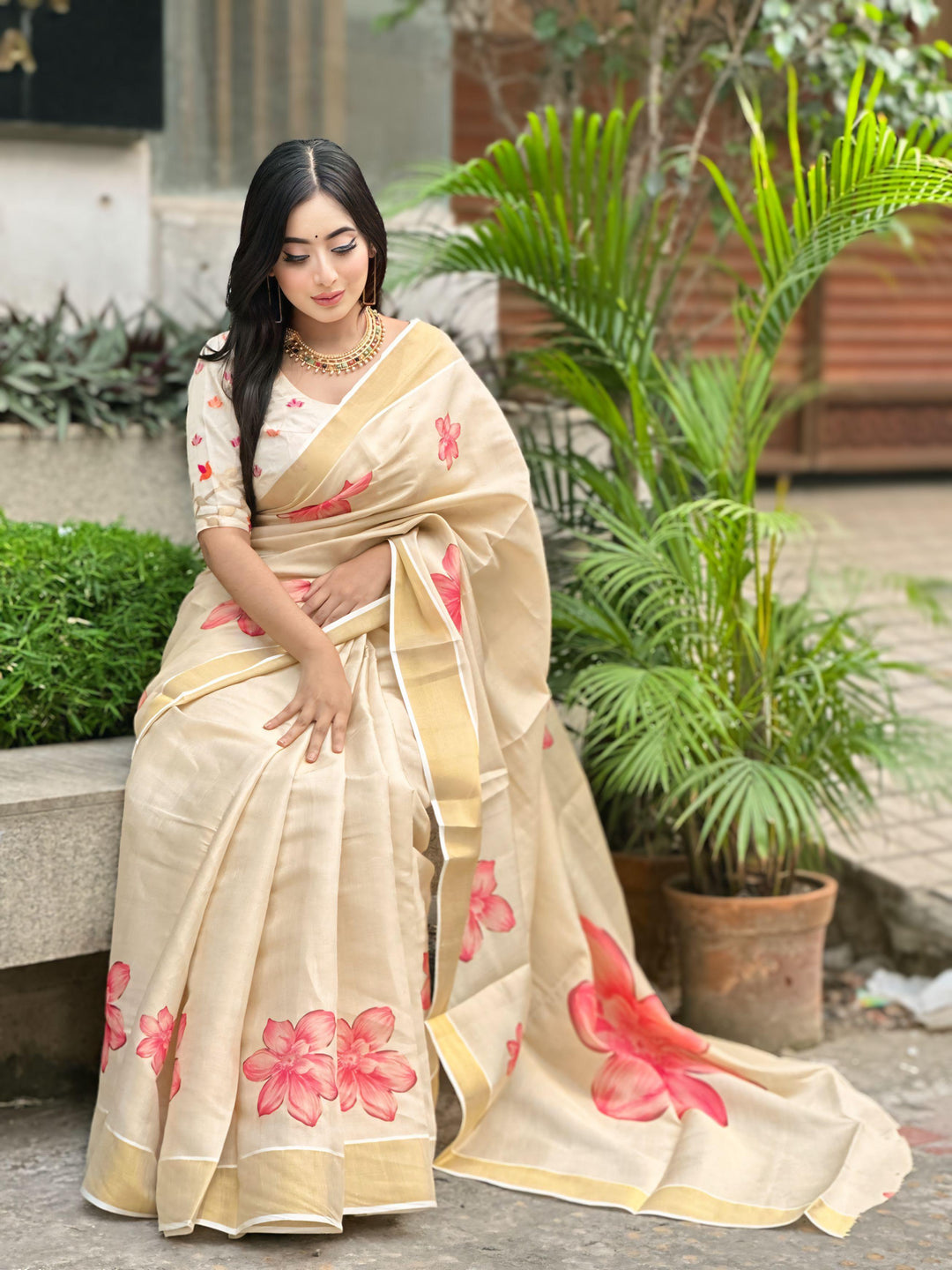 Elegant Beige Floral Print Gold Tissue Silk Saree for Women - Traditional Indian Attire with Pink Blossom Design